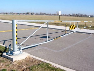 commerical metal swinging gate